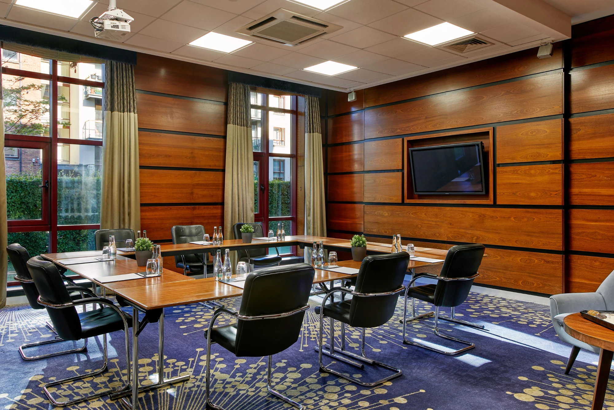 Capacity and Floorplan Hero Image